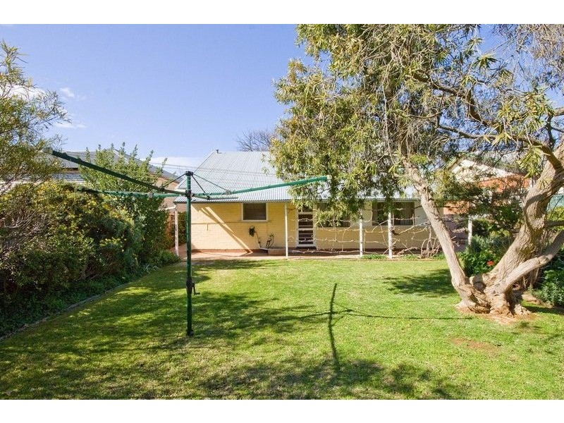 2 Avondale Street, Clarence Park SA 5034