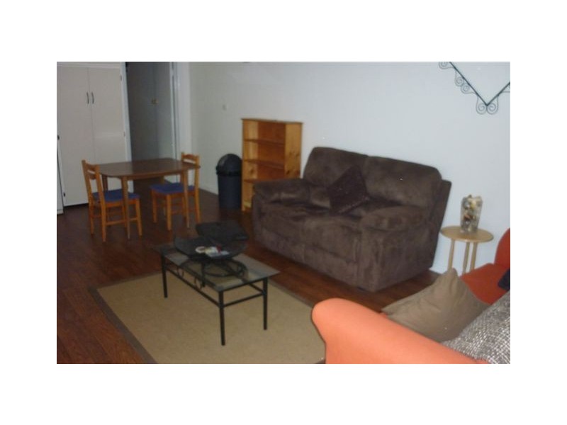 2/21 Military Road, West Beach SA 5024