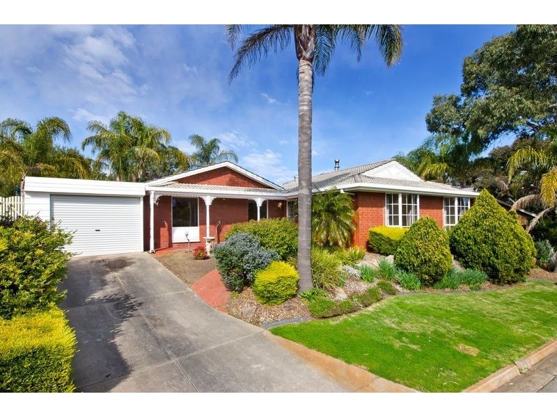 13 Topaz Drive, Flagstaff Hill SA 5159