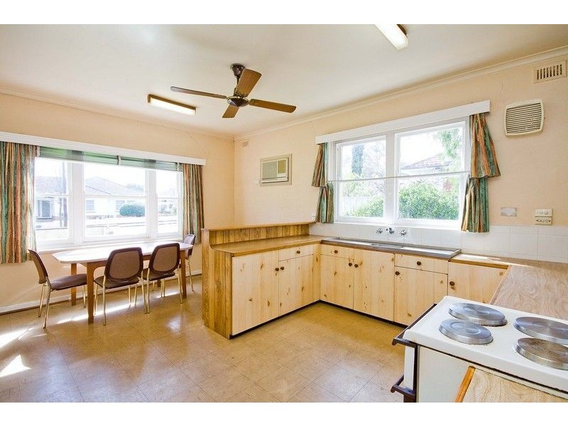 119 Avenue Road, Clarence Gardens SA 5039