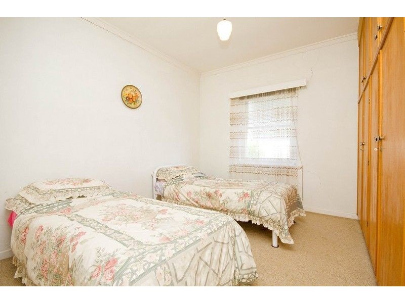 119 Avenue Road, Clarence Gardens SA 5039
