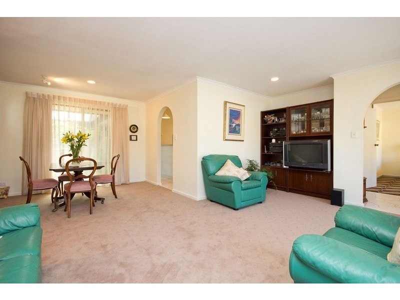 8 Cassia Court, Aberfoyle Park SA 5159