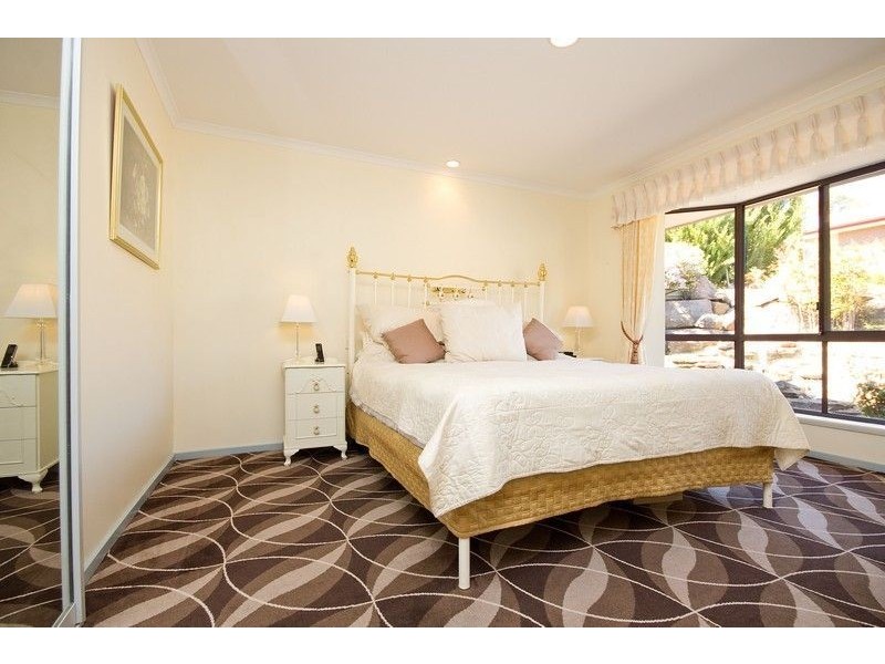 8 Cassia Court, Aberfoyle Park SA 5159