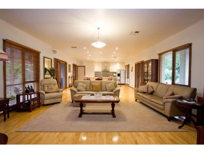 13a Tenth Avenue, St Peters SA 5069