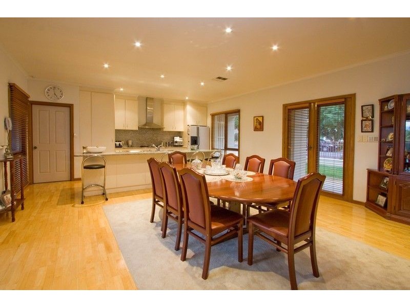 13a Tenth Avenue, St Peters SA 5069