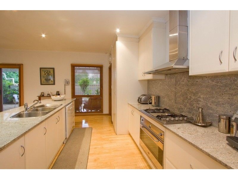 13a Tenth Avenue, St Peters SA 5069