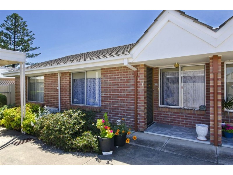 17 Seventh Avenue, Ascot Park SA 5043