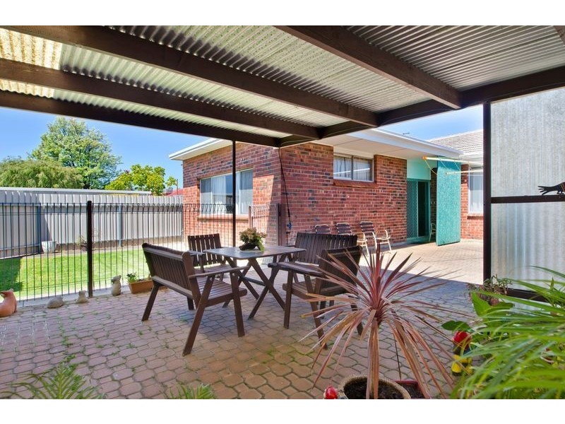 17 Seventh Avenue, Ascot Park SA 5043