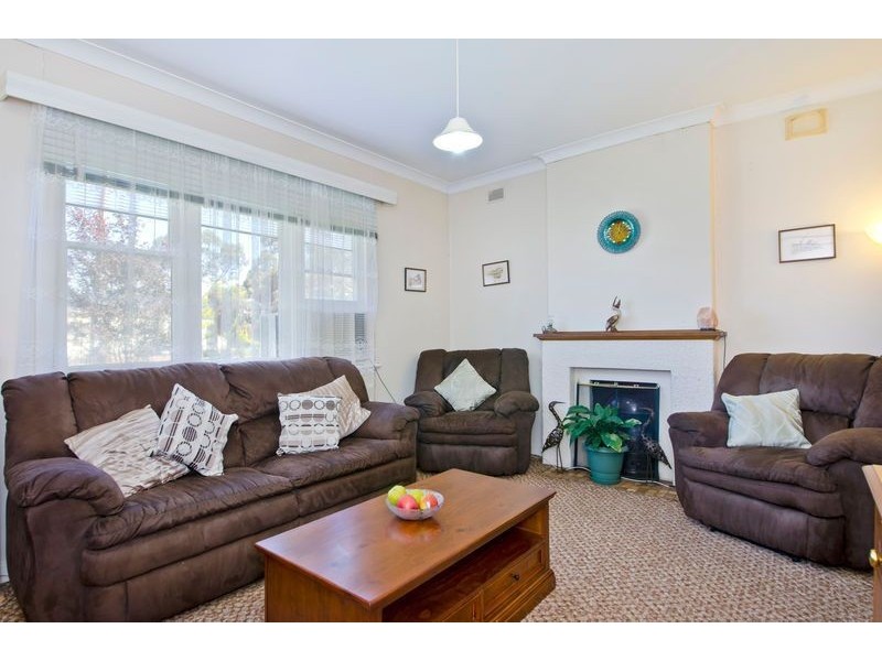 17 Seventh Avenue, Ascot Park SA 5043