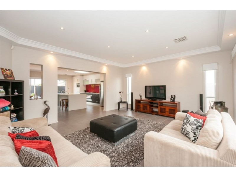 69 Deloraine Road, Ascot Park SA 5043