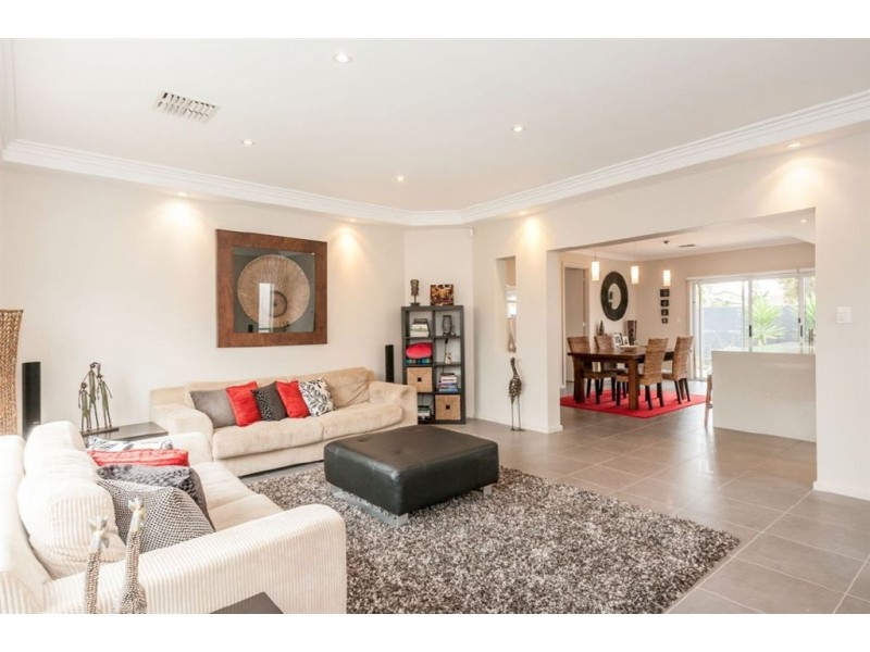 69 Deloraine Road, Ascot Park SA 5043