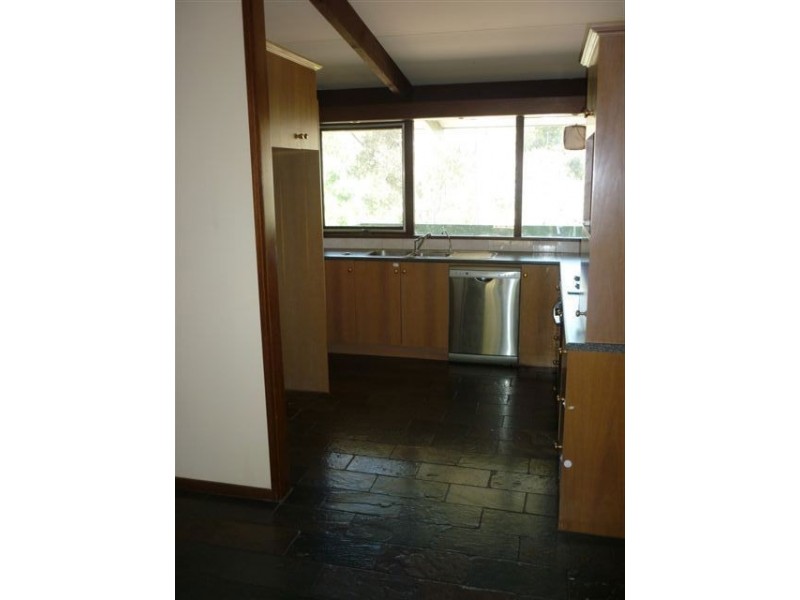 2 Sandow Crescent, Coromandel Valley SA 5051