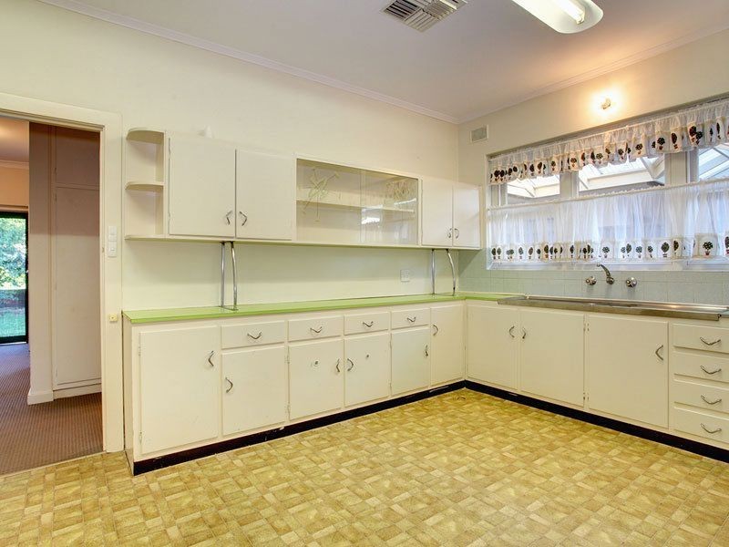 13 Verco Avenue, Lower Mitcham SA 5062