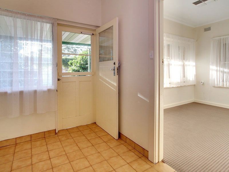13 Verco Avenue, Lower Mitcham SA 5062