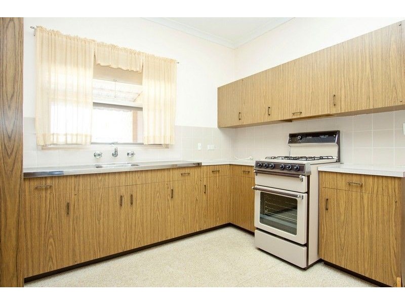 6 Chasewater Street, Lower Mitcham SA 5062