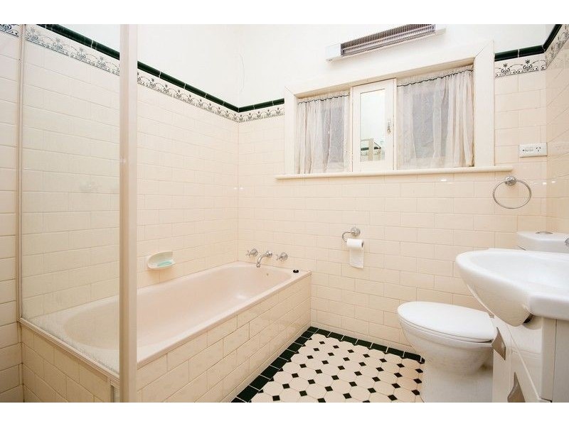 31 Balham Avenue, Kingswood SA 5062