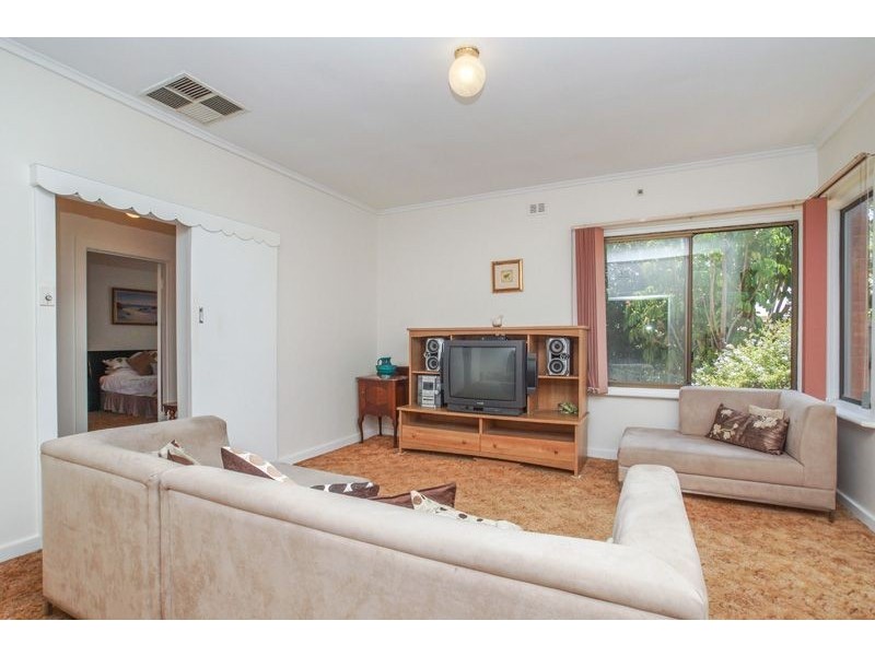 32 Sixth Avenue, Ascot Park SA 5043