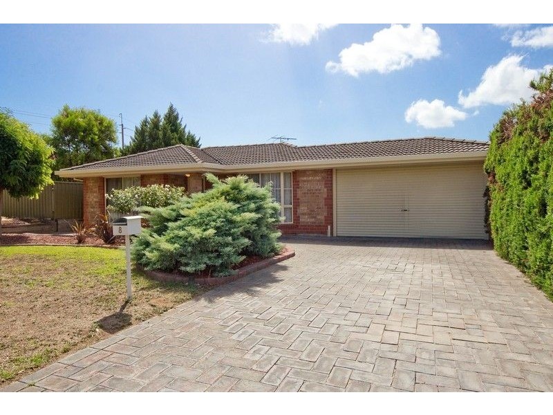 8 New England Drive, Woodcroft SA 5162