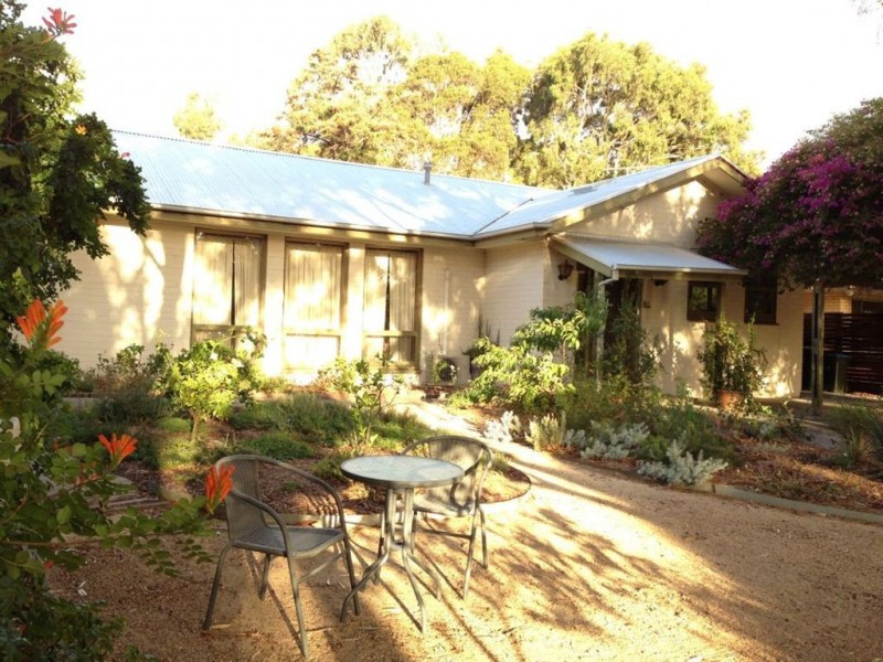 4 Baroota Avenue, Rostrevor SA 5073