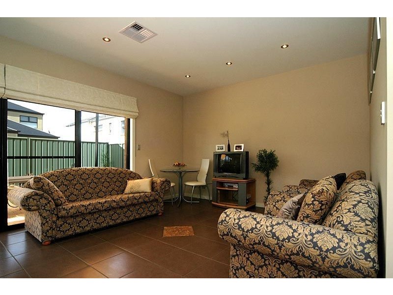 20 Shoalhaven Circuit, Mawson Lakes SA 5095