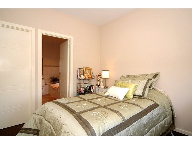 20 Shoalhaven Circuit, Mawson Lakes SA 5095