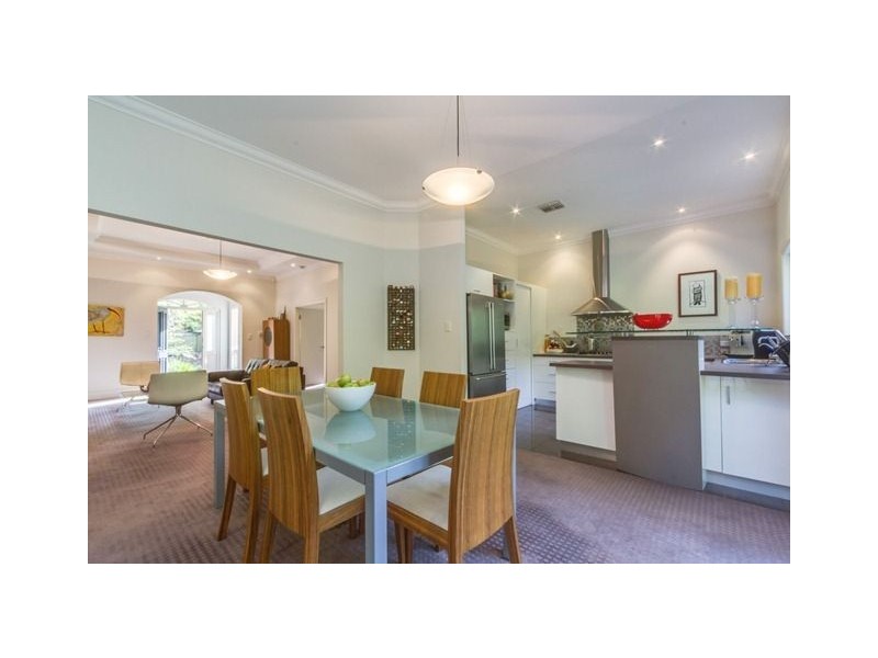 6 Adams Street, Torrens Park SA 5062