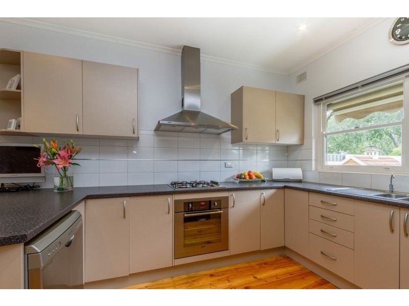 10 Cheviot Avenue, Lower Mitcham SA 5062