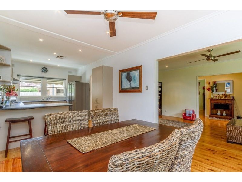 10 Cheviot Avenue, Lower Mitcham SA 5062