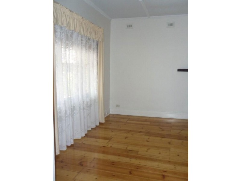 31 Dinwoodie Avenue, Clarence Gardens SA 5039