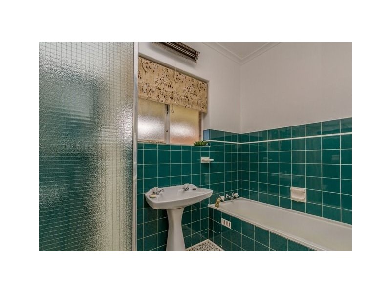 22 Colwood Avenue, Fulham SA 5024