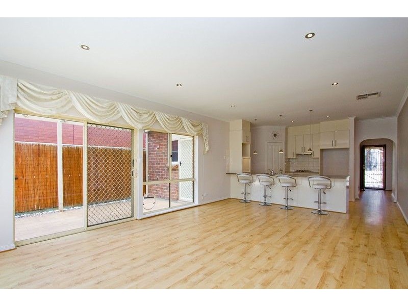 30 Blue Wren Circuit, Mawson Lakes SA 5095