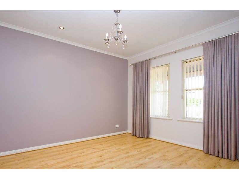 30 Blue Wren Circuit, Mawson Lakes SA 5095