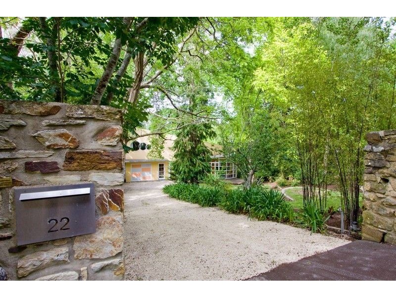 22 Madeline Road, Stirling SA 5152