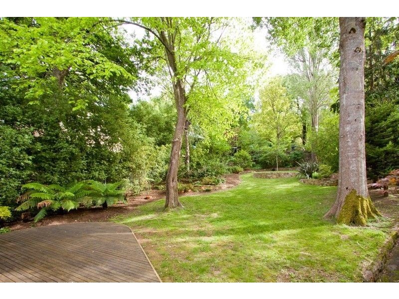 22 Madeline Road, Stirling SA 5152