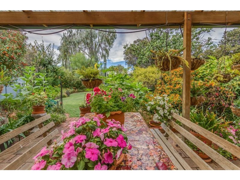 63 Kyeema Avenue, Cumberland Park SA 5041