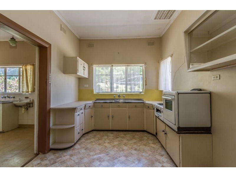 8 Highland Avenue, Torrens Park SA 5062