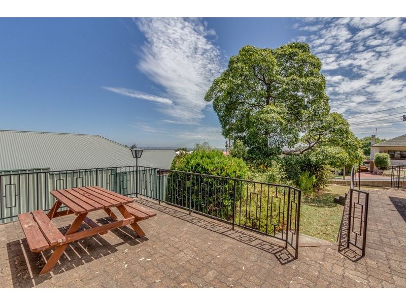 8 Highland Avenue, Torrens Park SA 5062