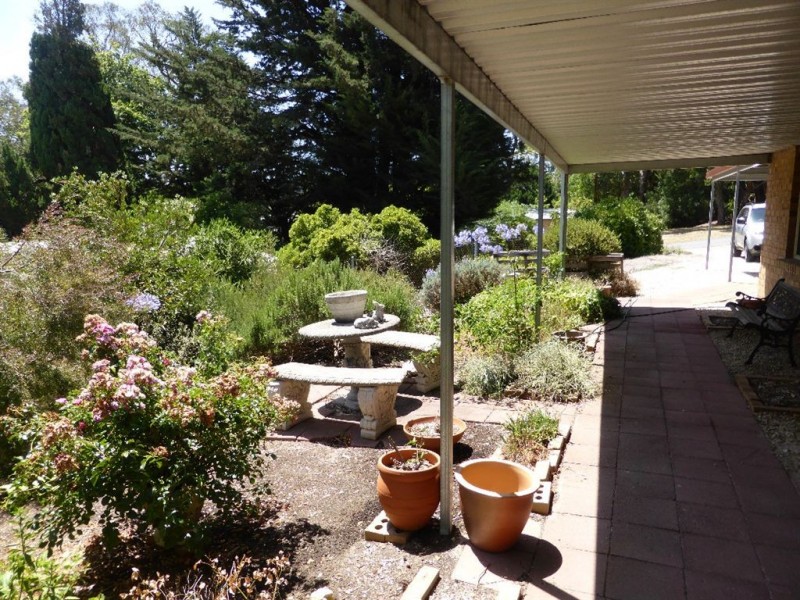 4 Fern Hill Rd, Bridgewater SA 5155