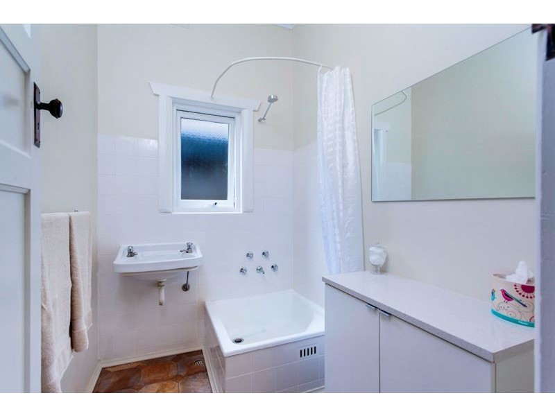 22 Hillview Road, Kingswood SA 5062