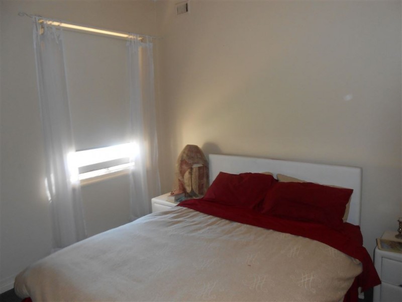 8 Dumbarton, Edwardstown SA 5039