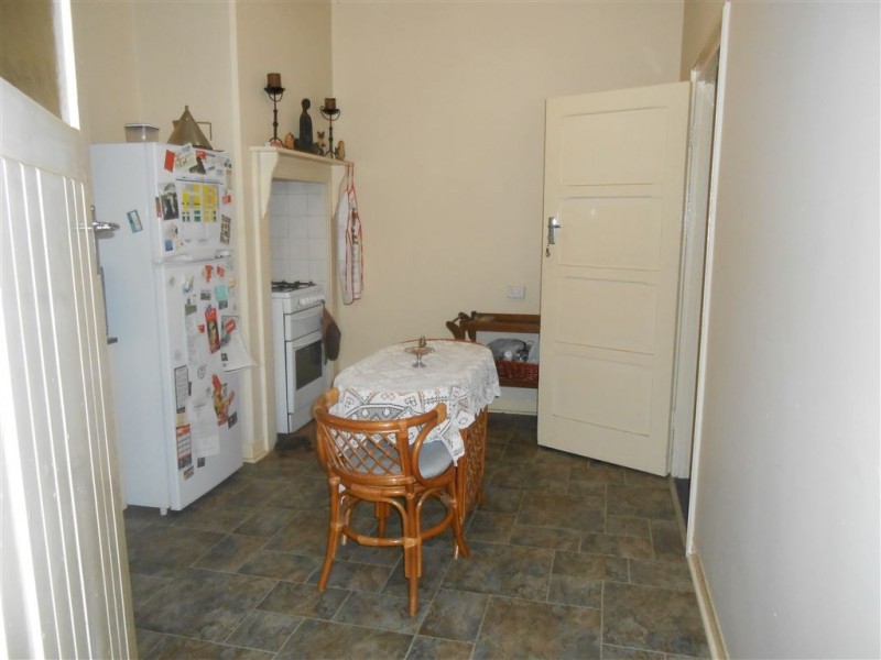 8 Dumbarton, Edwardstown SA 5039