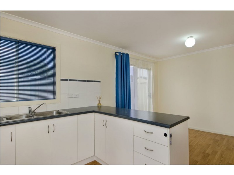 15 Fourth Ave, Ascot Park SA 5043