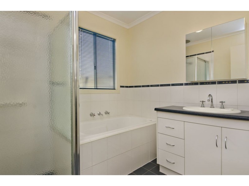 15 Fourth Ave, Ascot Park SA 5043