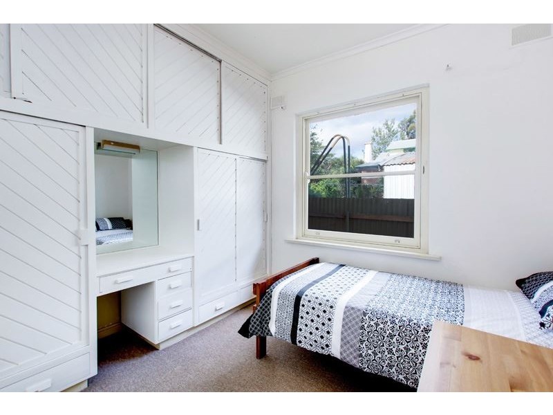 29 Cambridge Terrace, Kingswood SA 5062