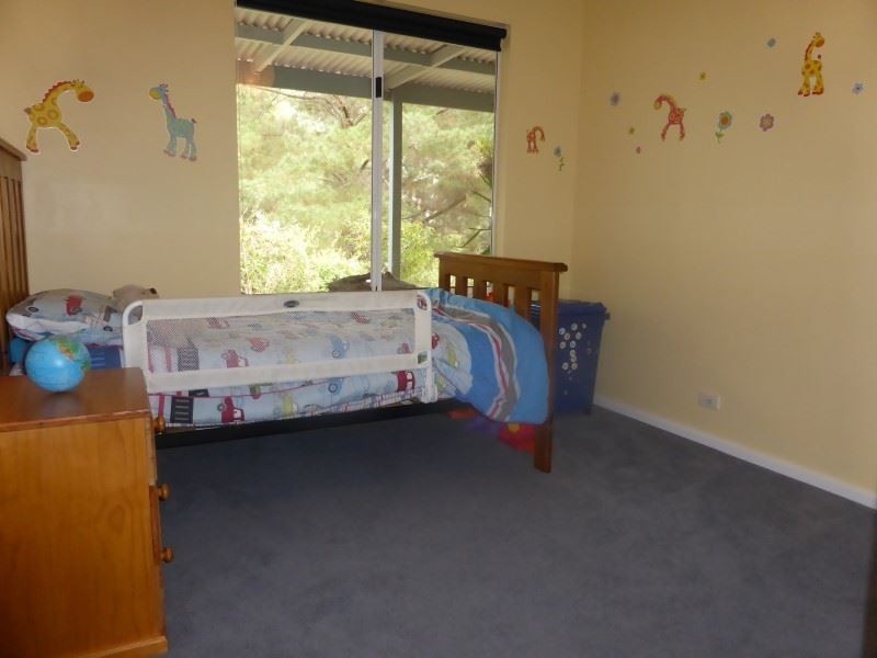 8 Sittella Crescent, Coromandel Valley SA 5051