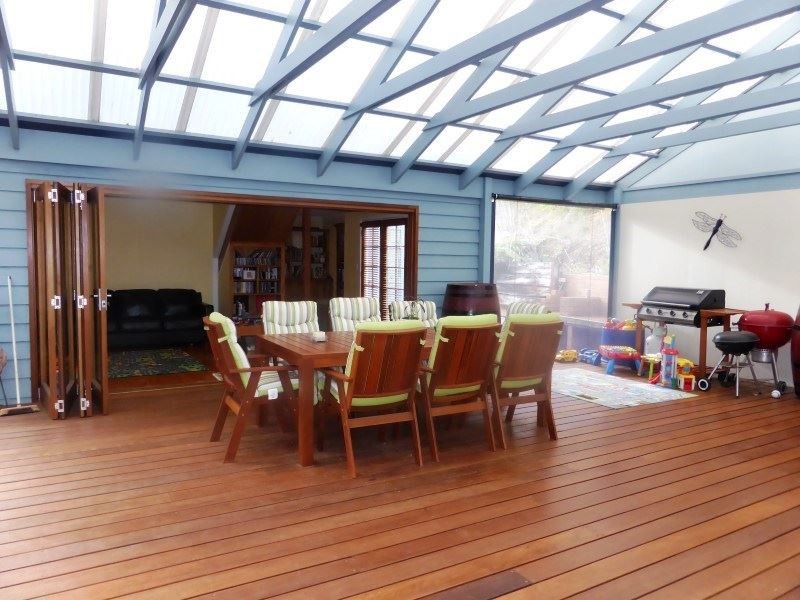 8 Sittella Crescent, Coromandel Valley SA 5051