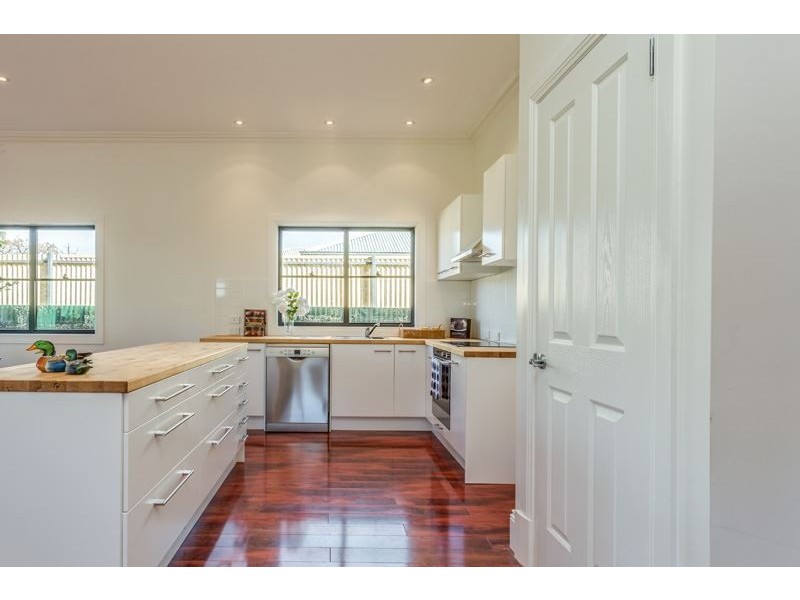 33 Byron Road, Black Forest SA 5035