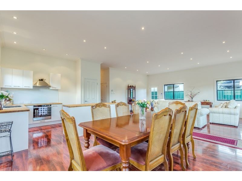 33 Byron Road, Black Forest SA 5035