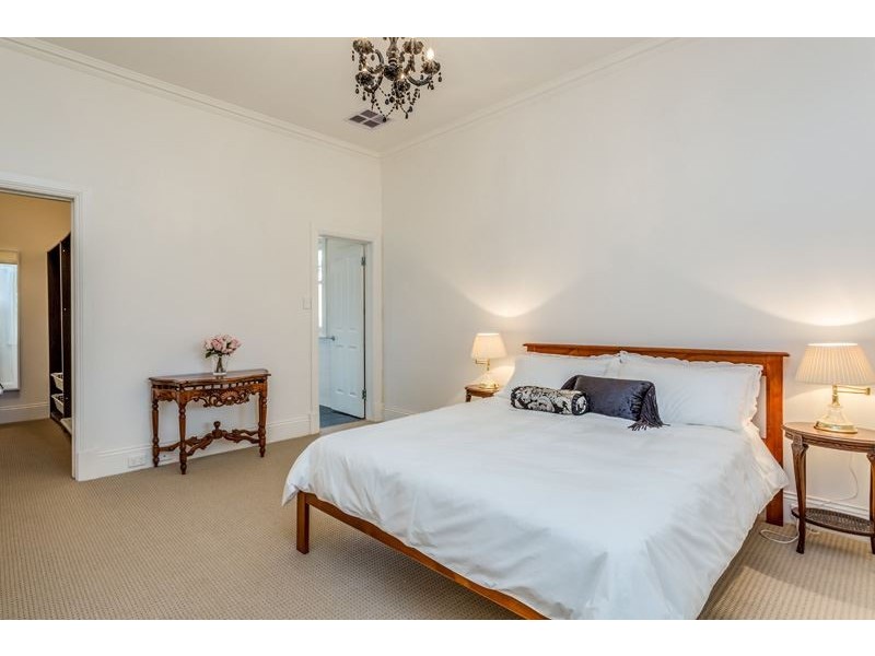 33 Byron Road, Black Forest SA 5035