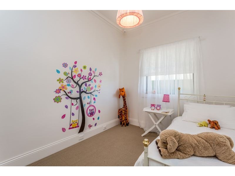 33 Byron Road, Black Forest SA 5035